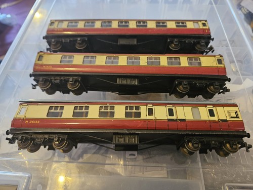 Hornby dublo red and - red,
