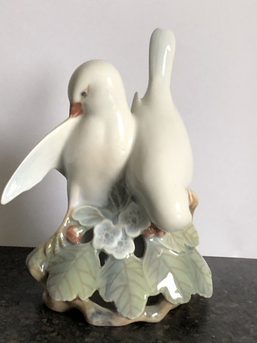 Stunning vintage royal - stunning,