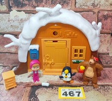 Masha and The Bear Christmas Winter House Playset, Figures & Accessories Y467