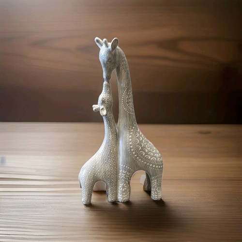 Metal giraffe sculpture - metal, –