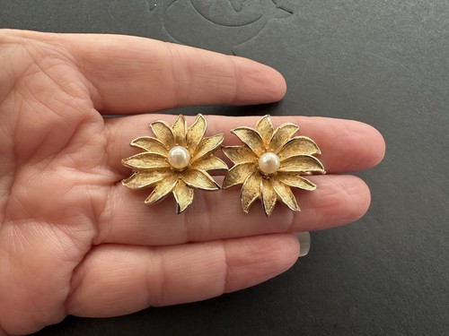Jewelcraft gold metal flower - gold,
