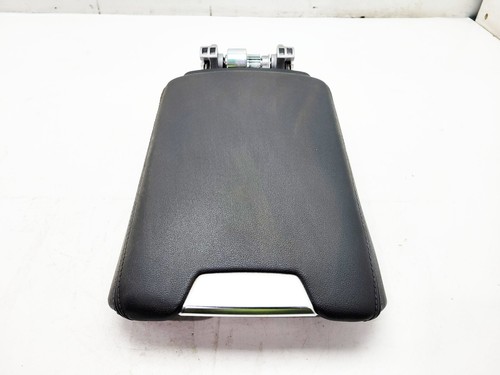 Audi front centre - c8,