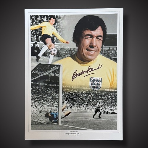 Gordon banks hand - hand, signed