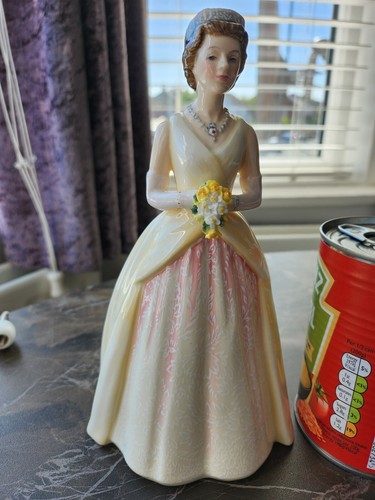 Royal doulton figurine - royal,