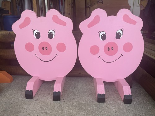 Brand new pair 58cm pig - new,