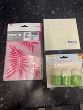 17 Stencils And 4 Sponge
