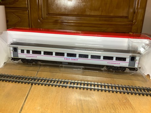Hornby r4666 east - hornby, mk.4