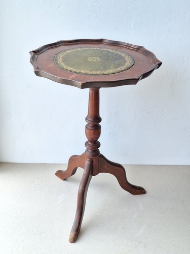 Vintage wooden wine table side - wooden,