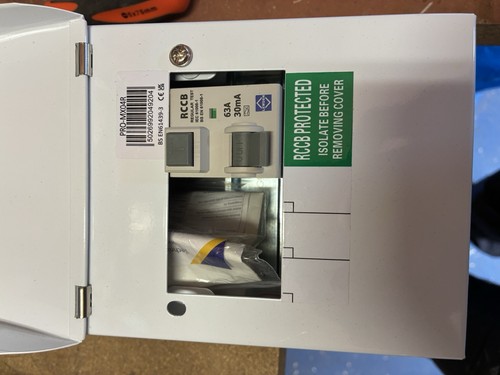 Consumer unit mains board - mains, with