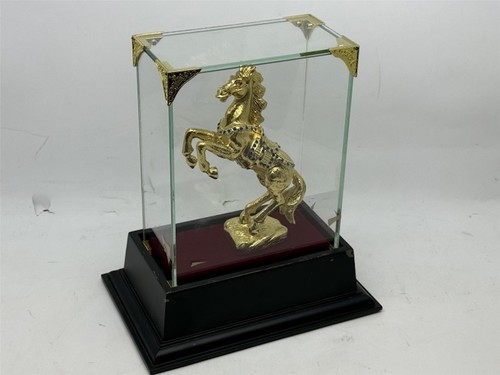 Small golden horse - small,