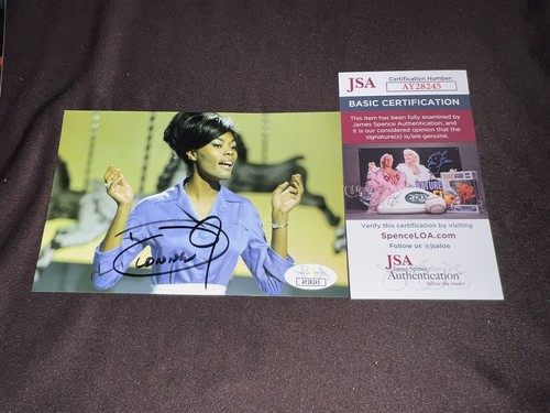 Dionne warwick signed - warwick,