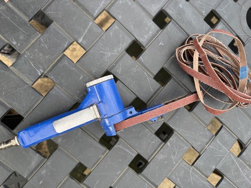 Pneaumatic keyhole belt sander - keyhole,