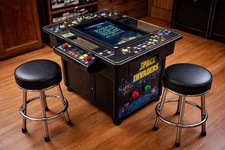 retro Vintage space invaders
