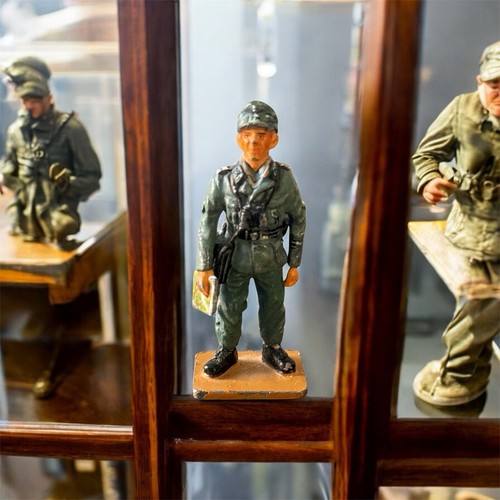Del prado men war figurine - prado, at