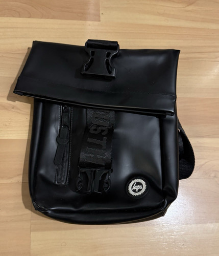 Hype black shoulder - black,