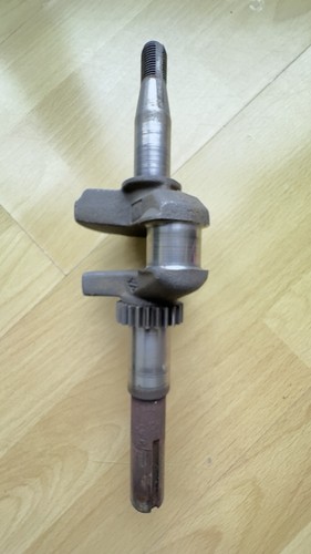 Crankshaft genuine briggs - crankshaft.,