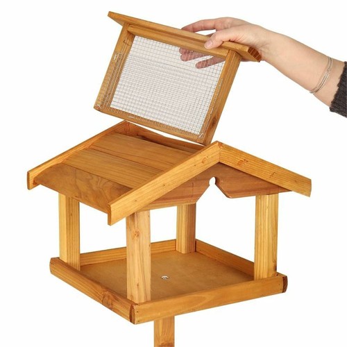 Wild bird feeding station - wild,