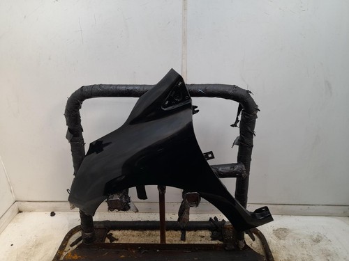 Renault clio left front wing - clio,