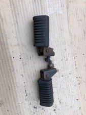 KAWASAKI AR125 PAIR OF FRONT FOOTPEGS AR125 FRONT FOOTPEGS PEG PEGS FOOT RESTS