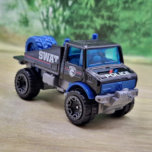 Hot wheels mercedes unimog - wheels,