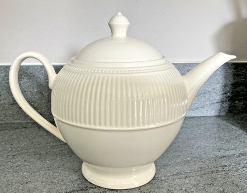 Wedgwood windsor cream teapot - cream,