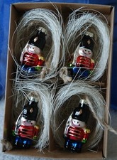4 x Glass Christmas Tree Ornament Bauble in Box Cute Happy Smiling London Guards