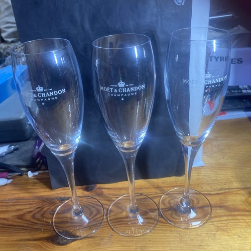 Moet chandon x3 flutes - &,
