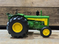 ERTL, John Deere Model "830"