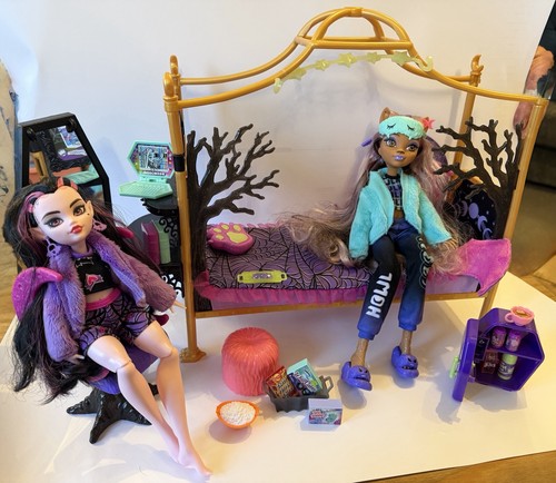 Monster high creepover - high,