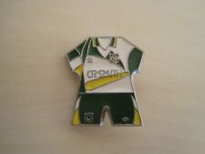Celtic fc badge  - shirt/shorts - green,white and yellow strip - CR Smith - rare