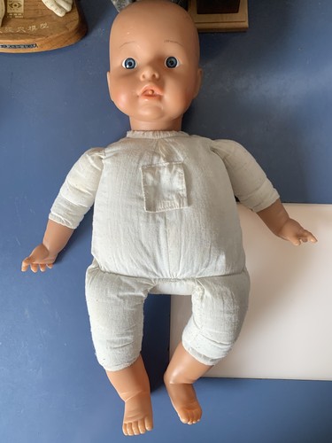 Lissi doll 518 vtg - vtg.,