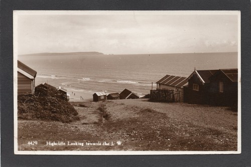 Postcard highcliffe sea nr - on,