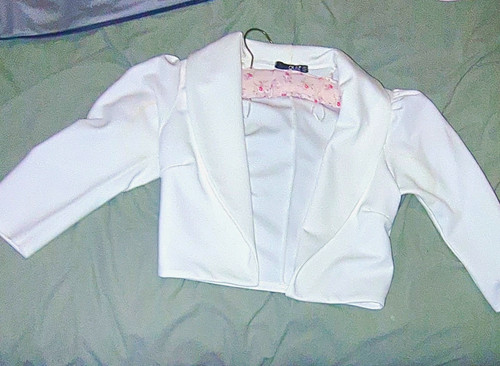 Quiz white cropped open front - open,