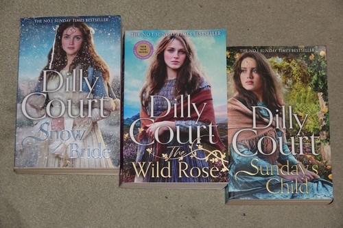 Dilly court paperback book - dilly,