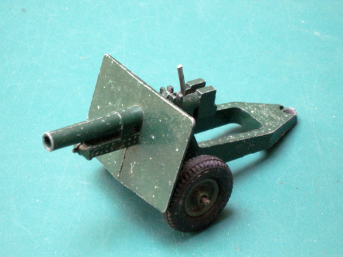 Britains toy 25pdr - , gun