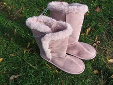 AUSTRALIAN  STYLE BOOTS,NEW,UK SIZE 5/6, SLIGHTLY PINKISH COLOUR, OZ SIZE 8 