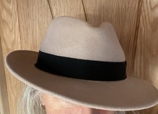 Stylish Ladies Blush Pink Wool/felt Hat With Black Ribbon Trim - Replay