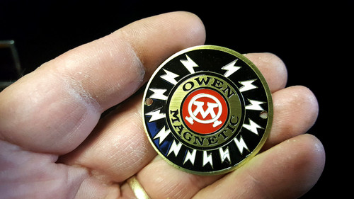 Owen magnetic hubcap medallion - magnetic,