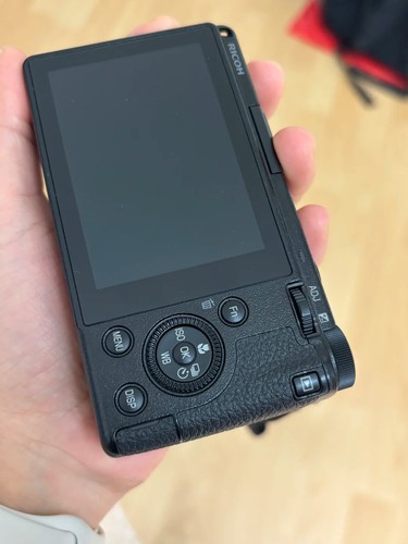 Ricoh digital iii - gr, 3