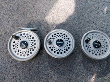 LEEDA RIMFLY KINGSIZE FLY REEL AND 2 SPARE SPOOLS WITH WF #8 SINK 3  LINE
