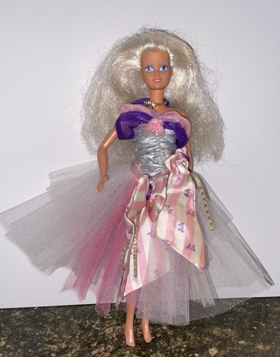 Sindy hasbro doll 1988 - sindy,