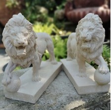 A PAIR OF SMALL FAUX STONE