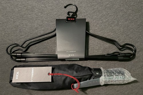 Tumi travel accessory set - travel,