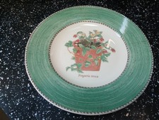 WEDGWOOD SARAH`S GARDEN SALAD PLATE - GREEN