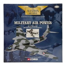 Corgi Aviation 48703 1:144 HP