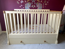 2 in 1 Cot bed with Under Bed Storage Drawer  & Matching Chest of Drawers 