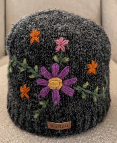 Kusan floral gray black - floral,