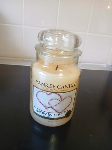 Yankee candle snow love - candle, in