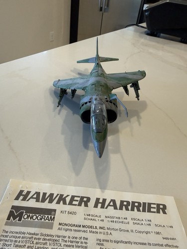 Monogram stol 8a - , hawker
