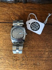 vintage wrist watch 1970's Mens Timex Day/Date/time stainless steel water resist